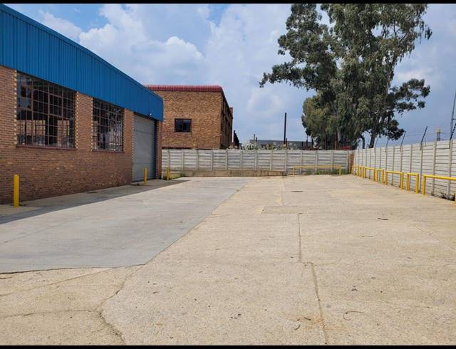 1,250M² WAREHOUSE TO LET IN CHLOORKOP